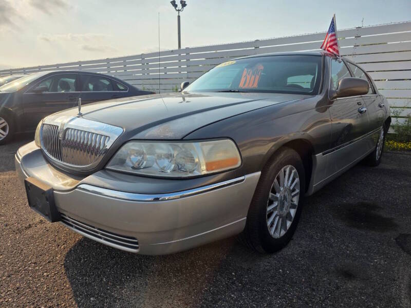 lincoln town car 2003 1LNHM82W73Y687714 image lincoln town car 2003 1LNHM82W73Y687714 image